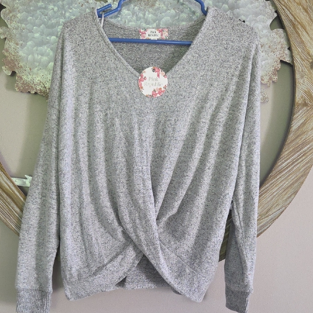Pink Republic Heather Gray Twist Front Sweater. Very Soft To The Touch.